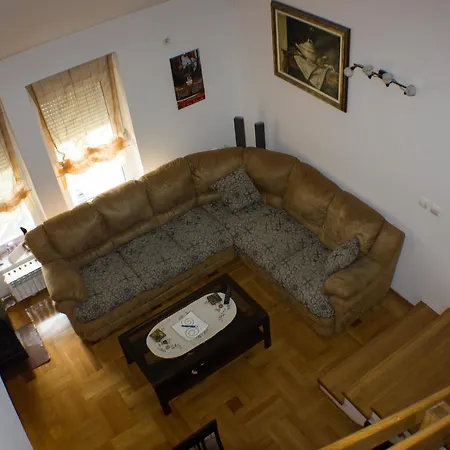 Apartment Apartman Holiday